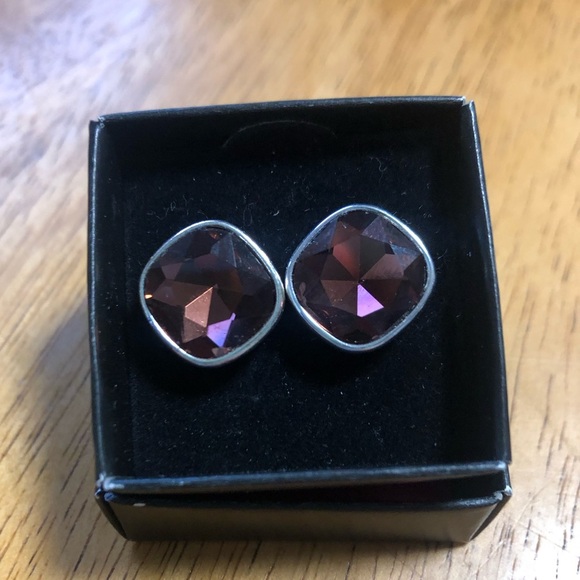 Color brights button earrings by Avon. Purple - Picture 1 of 3